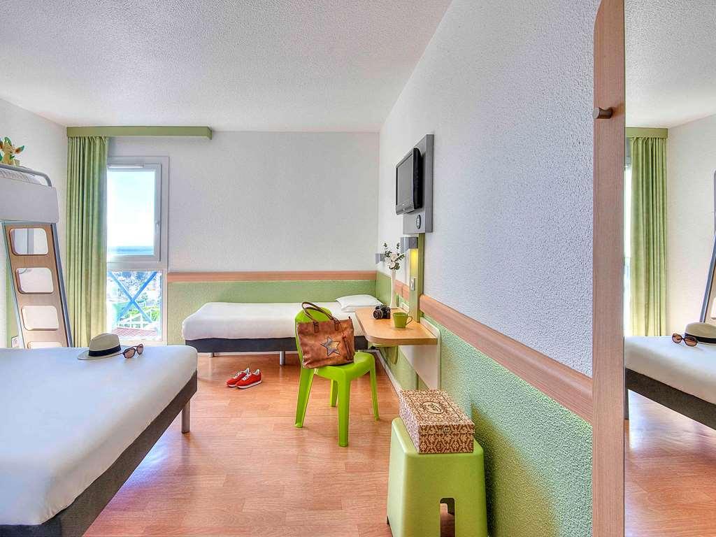 Отель Ibis Budget Cannes Мужен Экстерьер фото