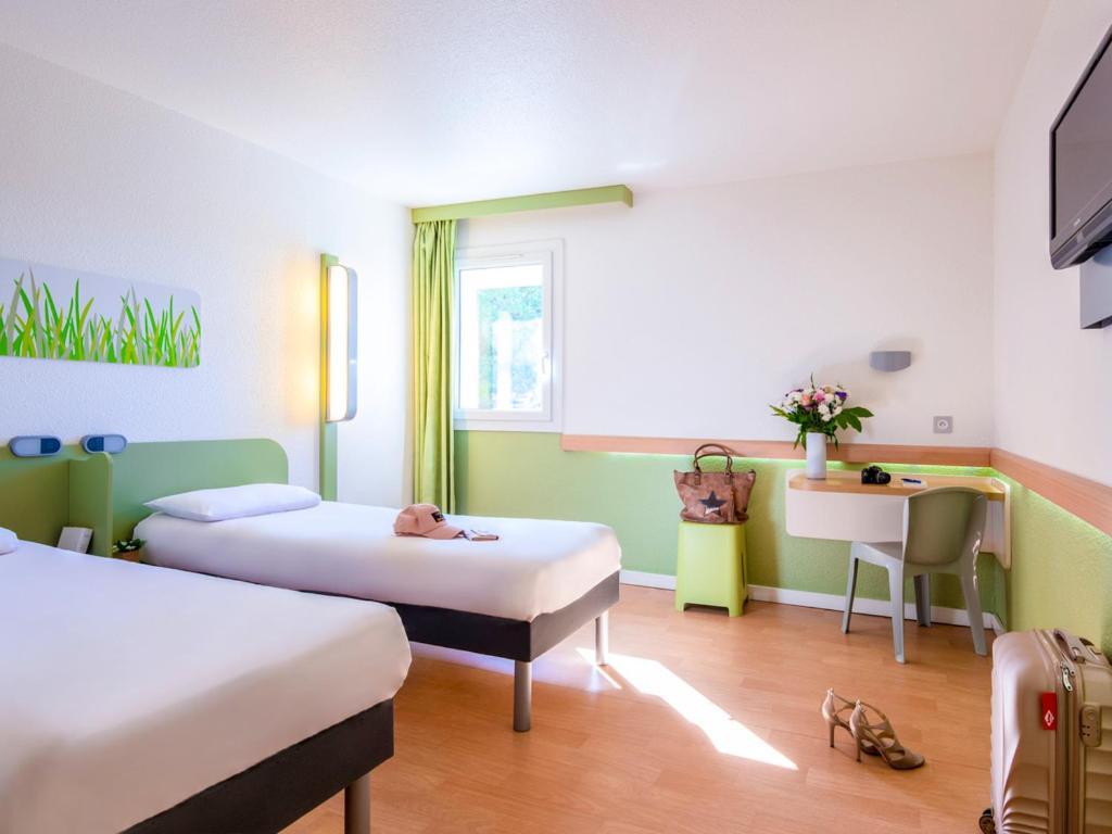 Ibis Budget Cannes Мужен Экстерьер фото